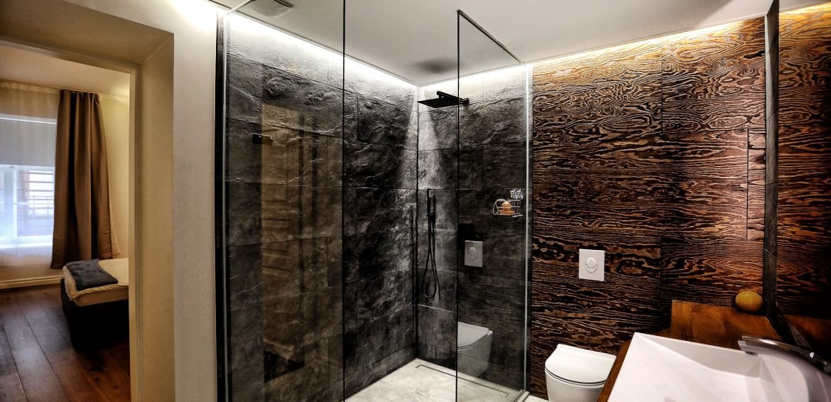 30.Vanaturu Kael 2 -shower horizontal