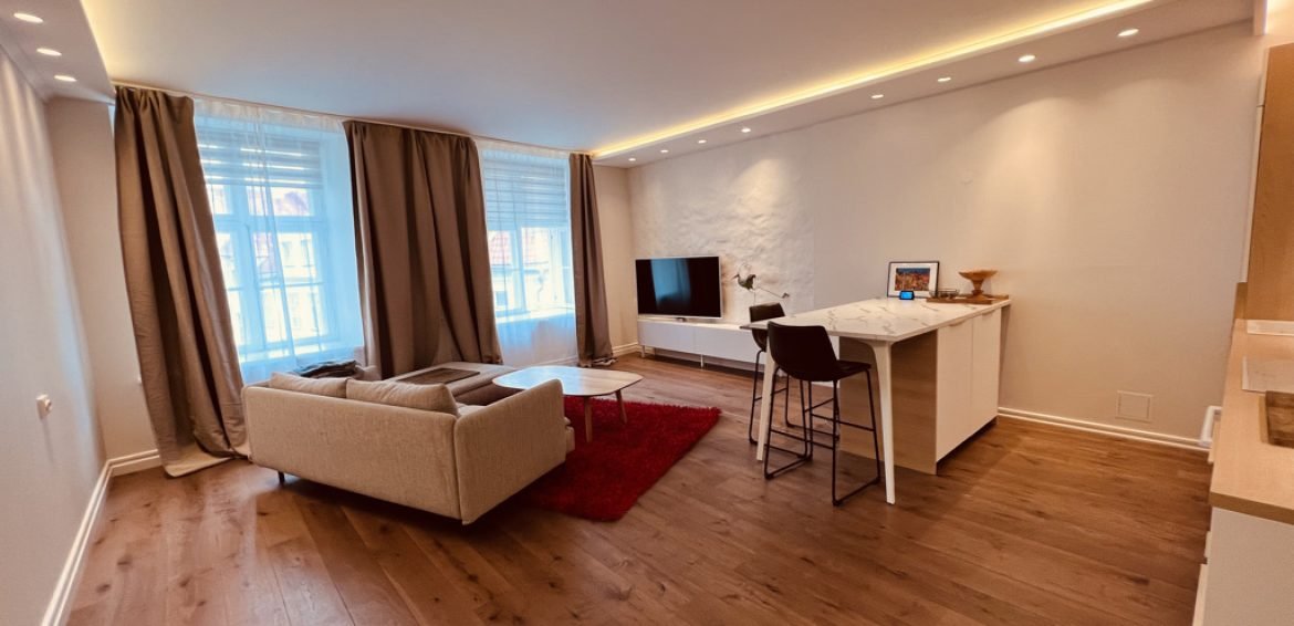 95B09E56-6CD6-4B6E-A966-F484719BB816_1_105_c