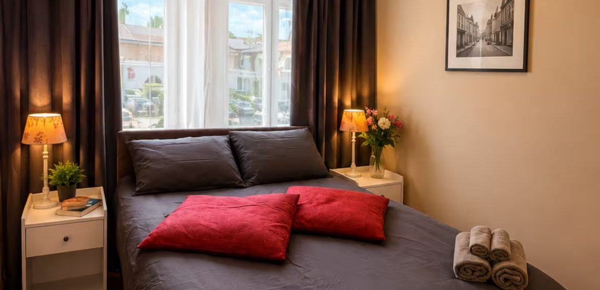 Charming Old Town Apartment – Bedroom